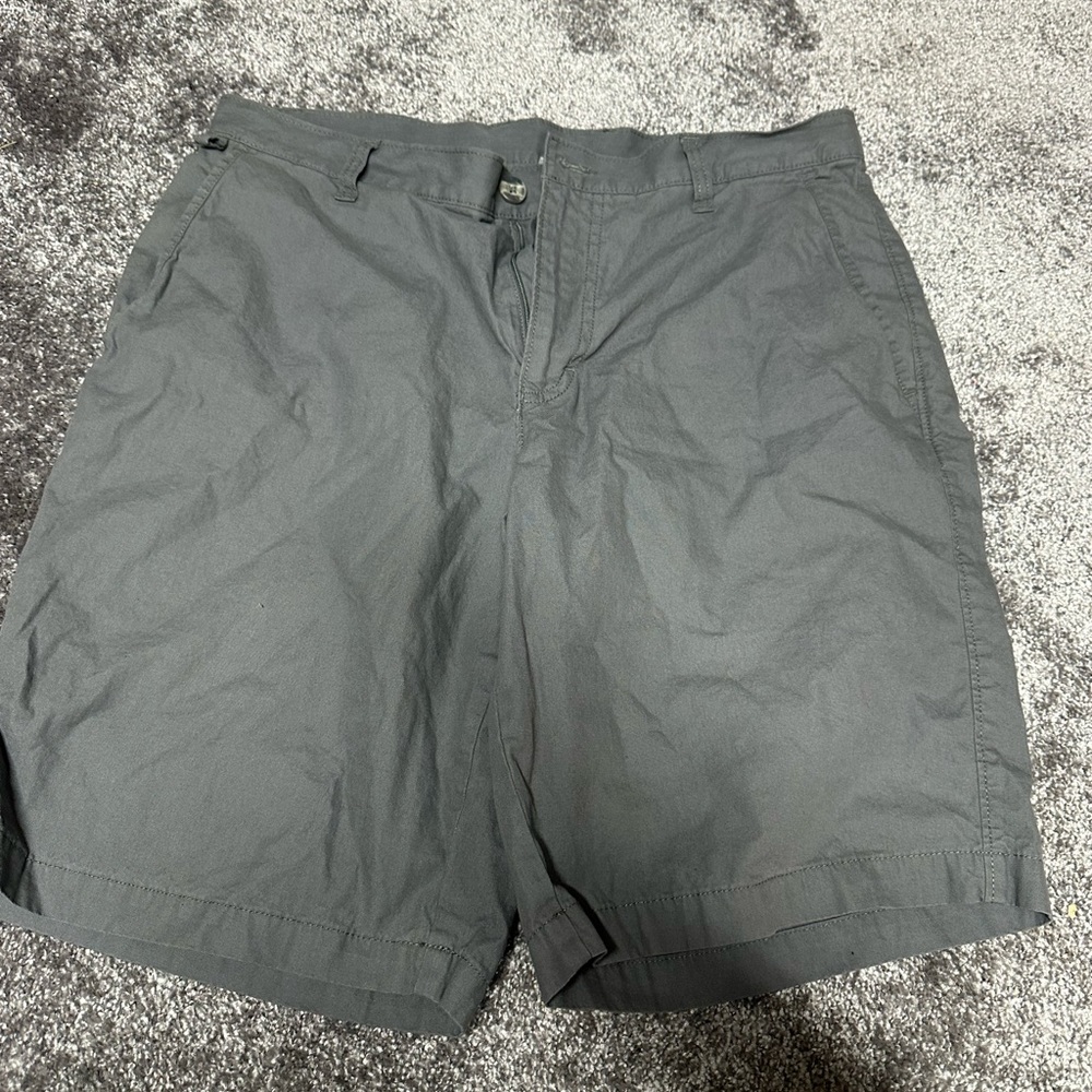 Columbia shorts